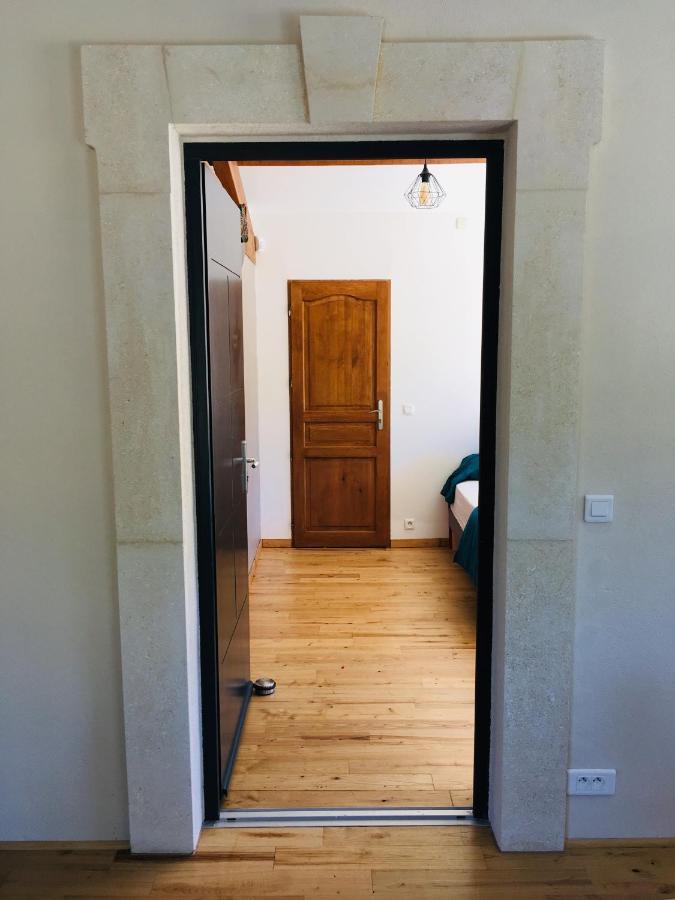 La Chambre Haute Et Son Spa Ним Экстерьер фото