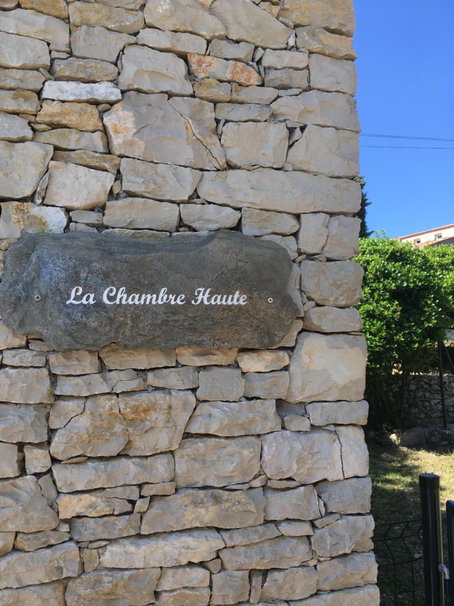 La Chambre Haute Et Son Spa Ним Экстерьер фото