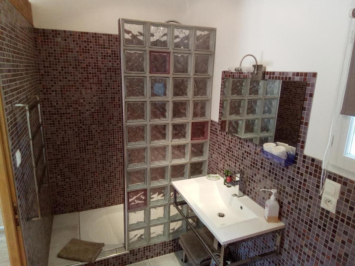 La Chambre Haute Et Son Spa Ним Экстерьер фото
