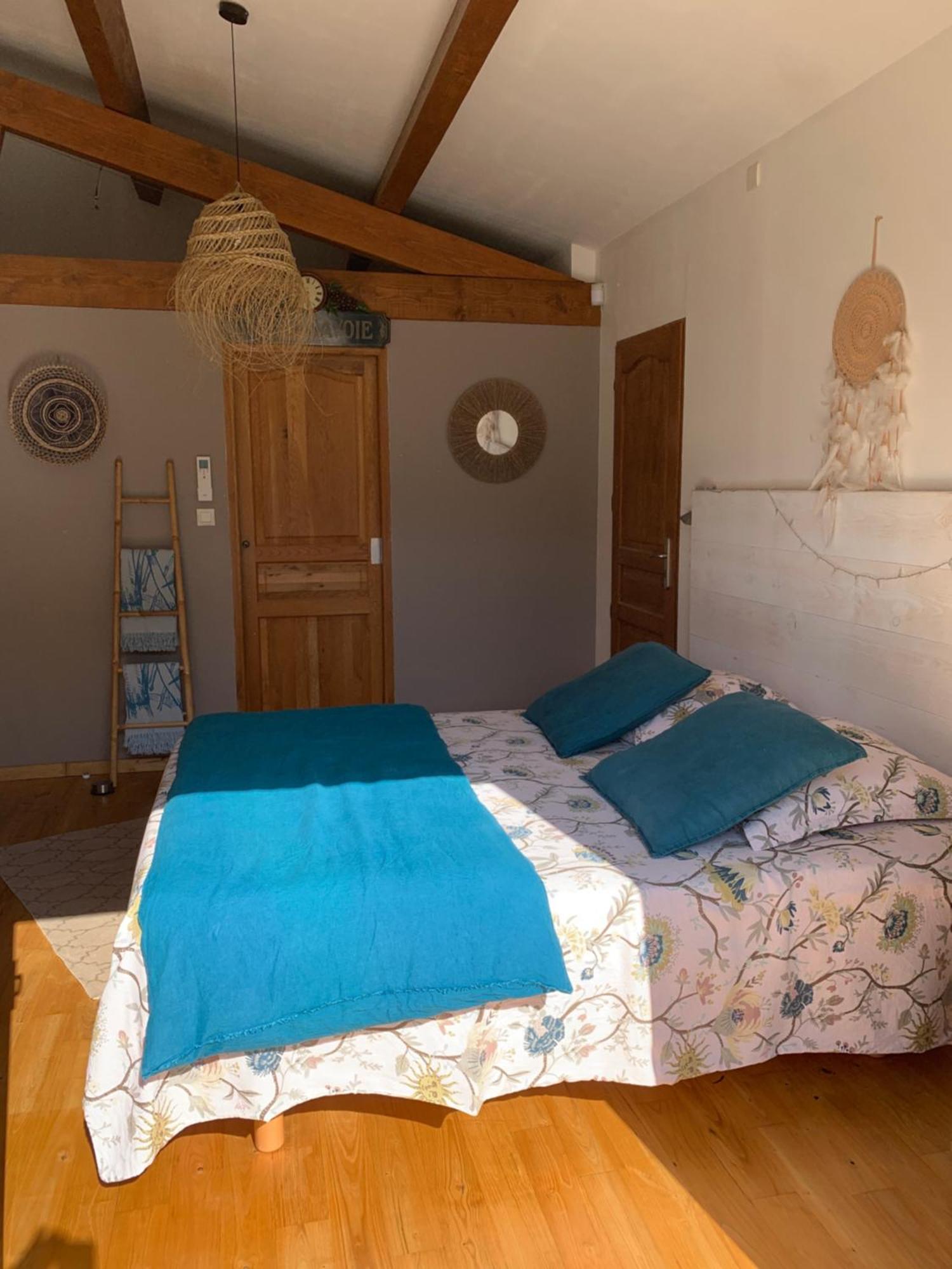 La Chambre Haute Et Son Spa Ним Экстерьер фото