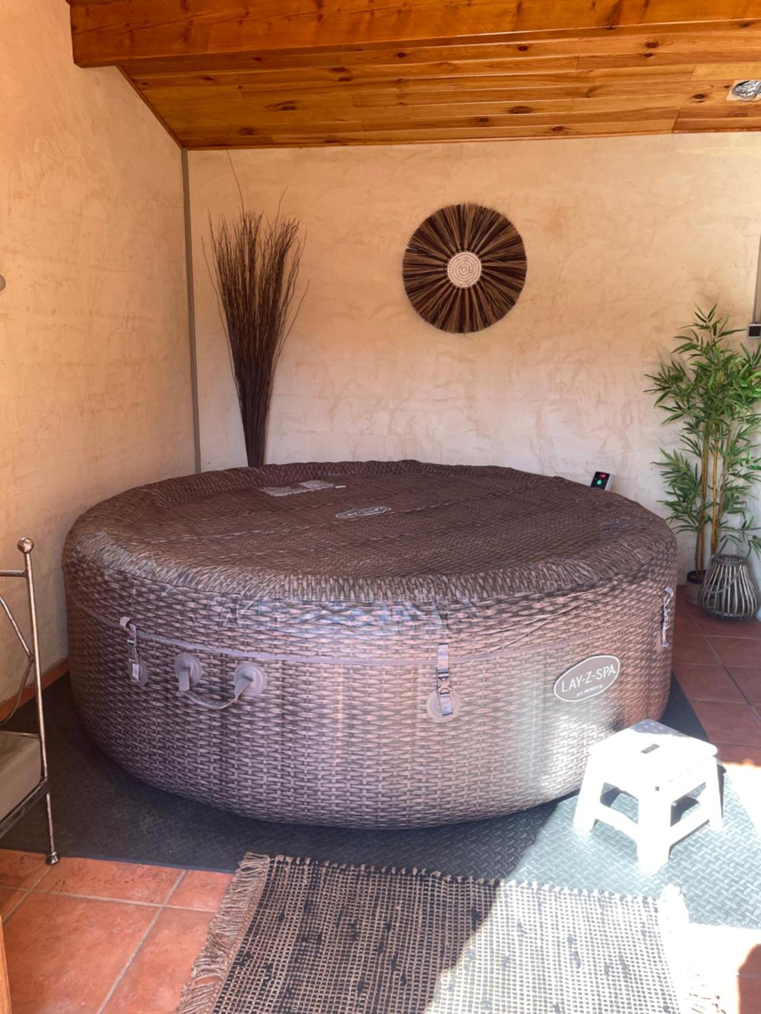 La Chambre Haute Et Son Spa Ним Экстерьер фото