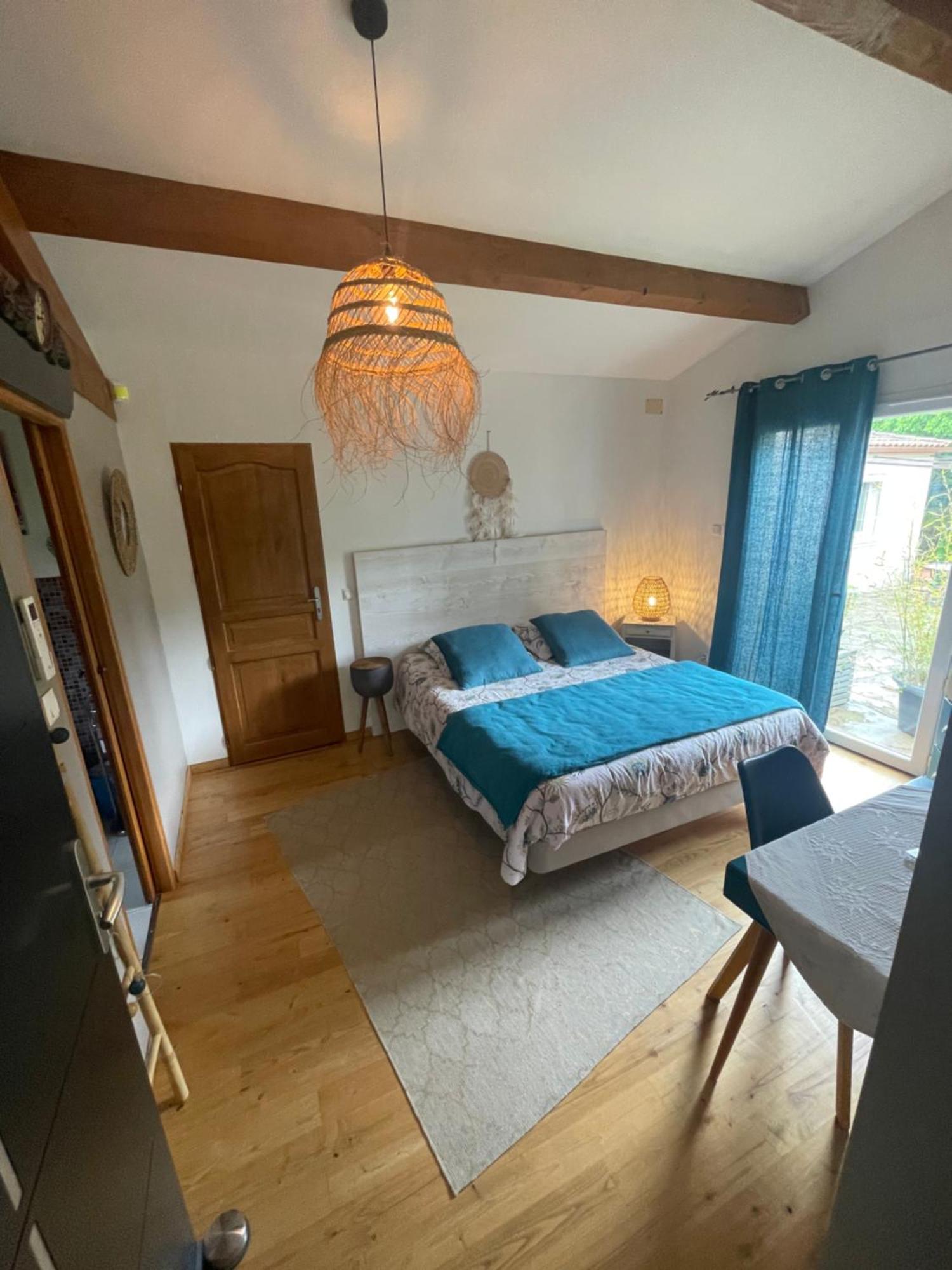La Chambre Haute Et Son Spa Ним Экстерьер фото